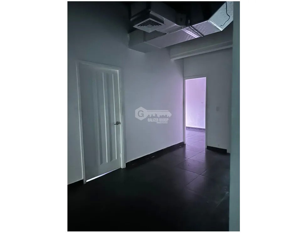 TERRENO CON CASA COMERCIAL / SAN FRANCISCO / 832M / SOBRE VIA
