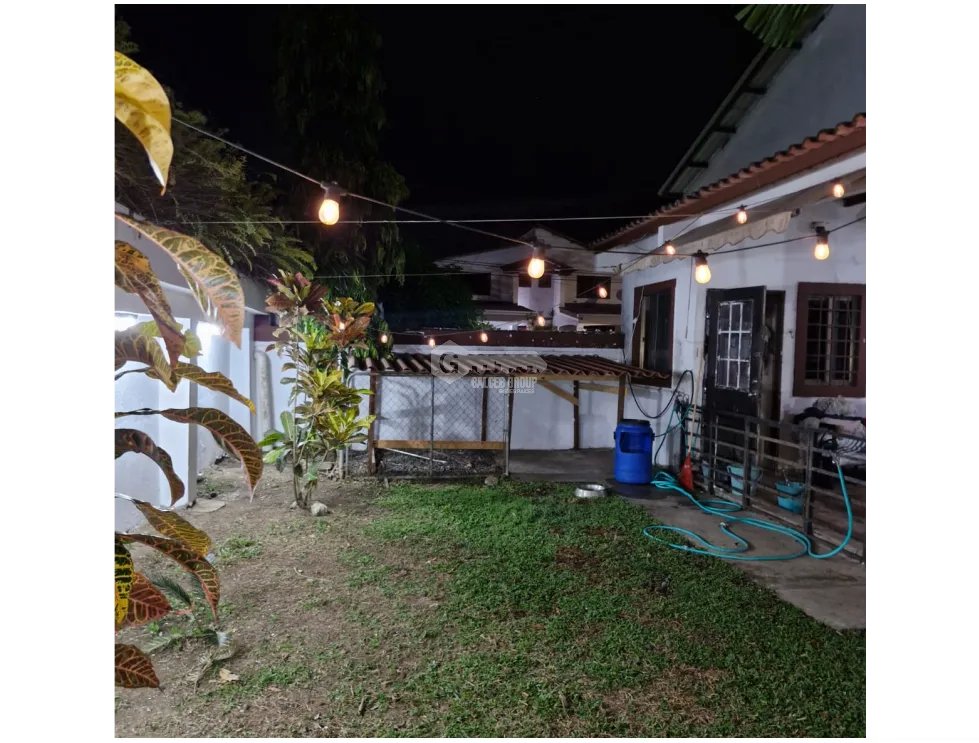 SE VENDE CASA EN LAS CUMBRES PH QUINTAS DEL LAGO CON TERRAZA Y PATIO
