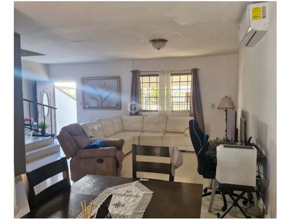 SE VENDE CASA EN LAS CUMBRES PH QUINTAS DEL LAGO CON TERRAZA Y PATIO