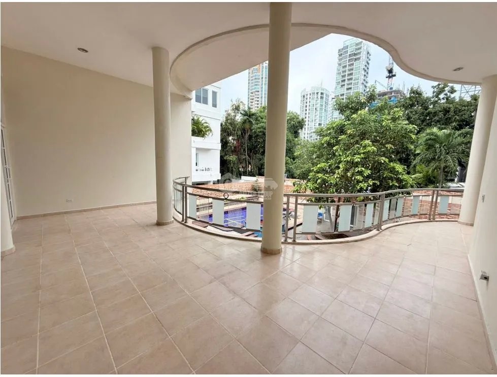 SAN FRANCISCO / 1500M / 10 ESPACIOS / 2 NIVEL / 6 PARKING / SOBRE VIA