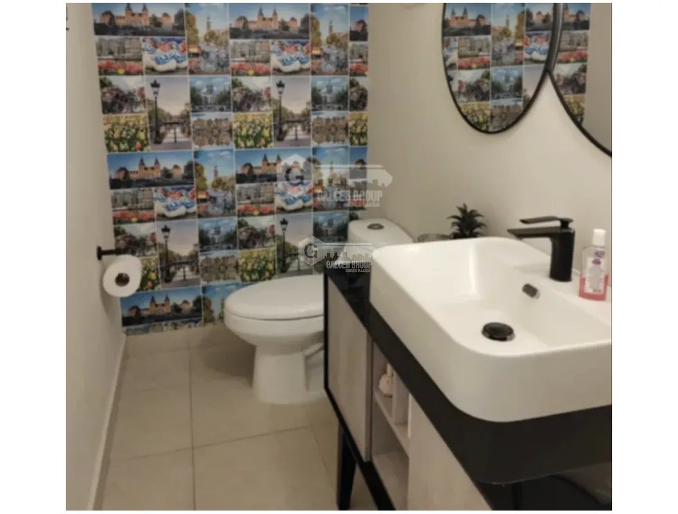 SE VENDE CASA EN VERSALLES CON  3 HABITACIONES 331M 2 PARKING TERRAZA
