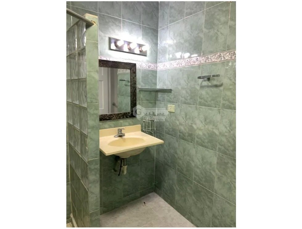 OBARRIO / EDIFICIO MONSERRAT / 112M / 2 HABITACIONES / SC