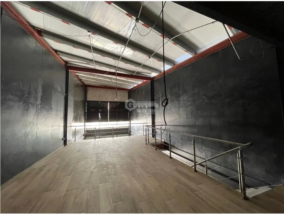 SE ALQUILA LOCAL EN MIDTOWN PLAZA TUMBA MUERTO CON MEZZANINE