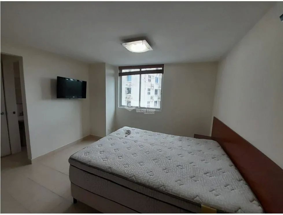 SE VENDE APARTAMENTO EN PH BELVIEW TOWER 80M 2 HABITACIONES CON BALCON