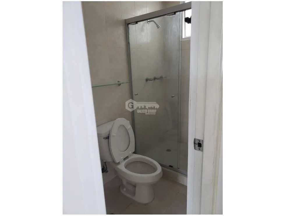 SE VENDE APARTAMENTO EN PH BELVIEW TOWER 80M 2 HABITACIONES CON BALCON
