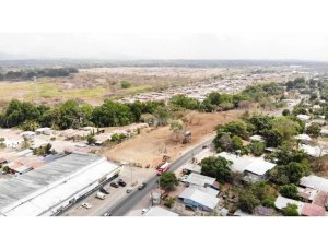 TERRENO / PACORA / SOBRE VIA PRICIPAL / ...