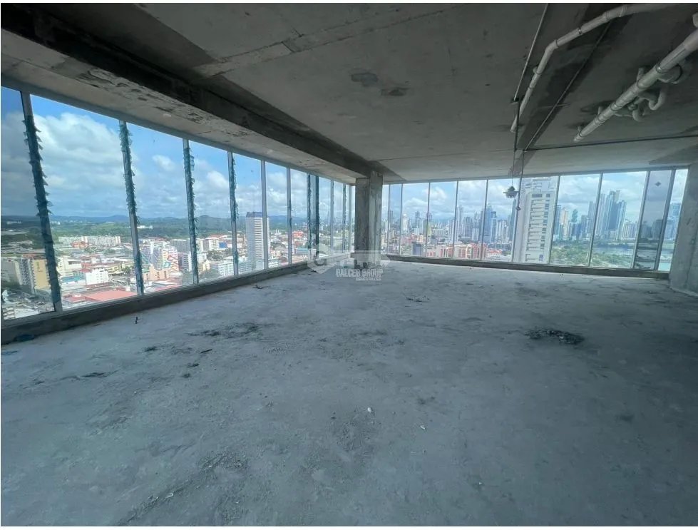 SE VENDE OFICINA AVE. BALBOA TORRE BOC INTERPLUS 166M 3 PARKING YG