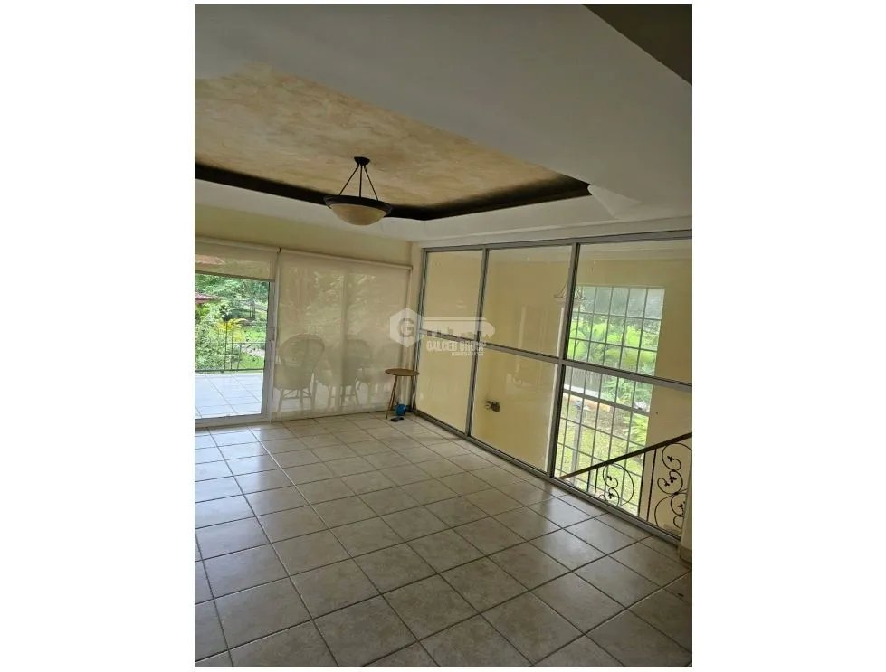 SE VENDE CASA EN ANCON 594M 3 HABITACIONES CON BALCON Y 2 TERRAZAS