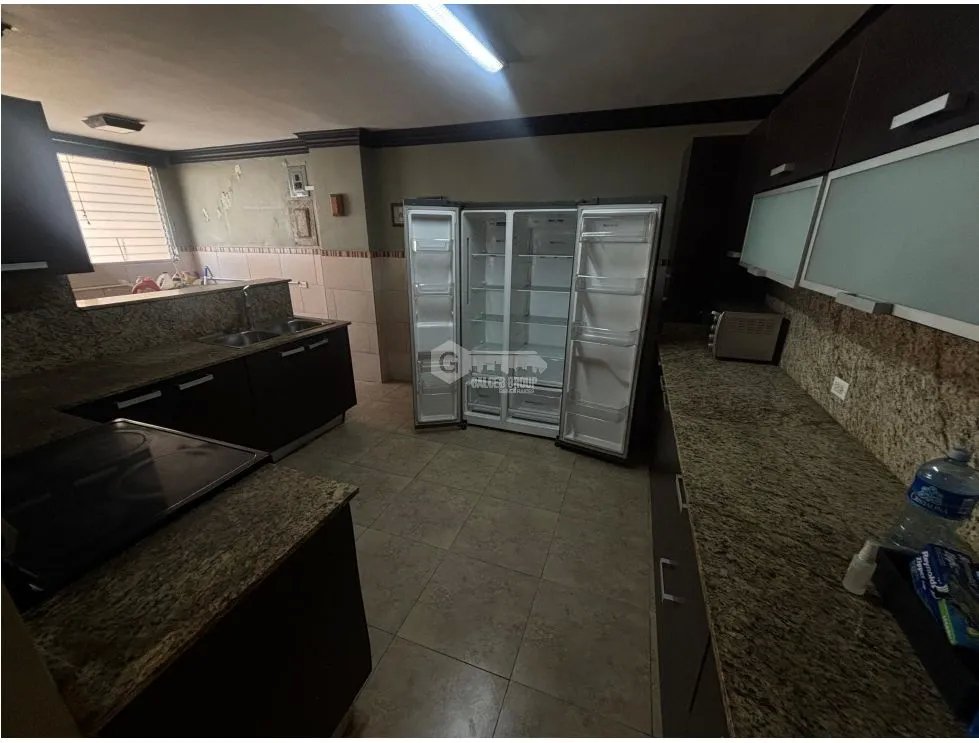 SE VENDE APARTAMENTO PH FUENTES DE CIBELES DE 3 HABITACION REMODELADO
