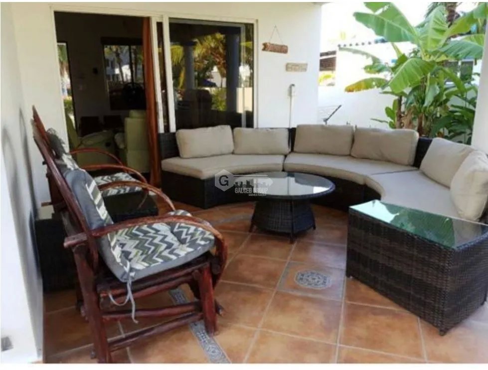 SE VENDE CASA EN PLAYA BLANCA 700M CON VISTA AL MAR Y BALCON