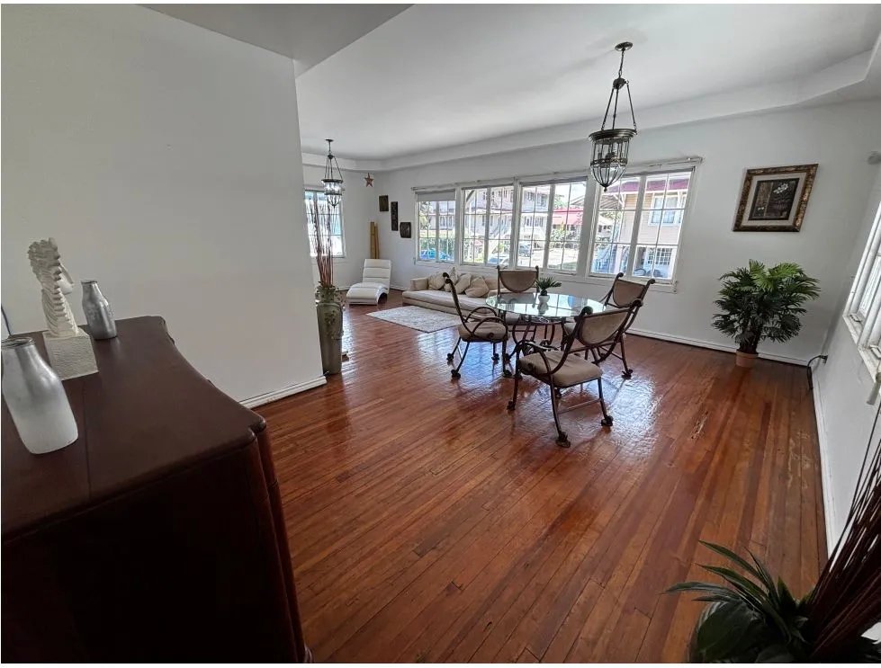 ALQUILER DE CASA 240M EN COLÓN MARGARITA DE 3 HABITACIONES AMOBLADO