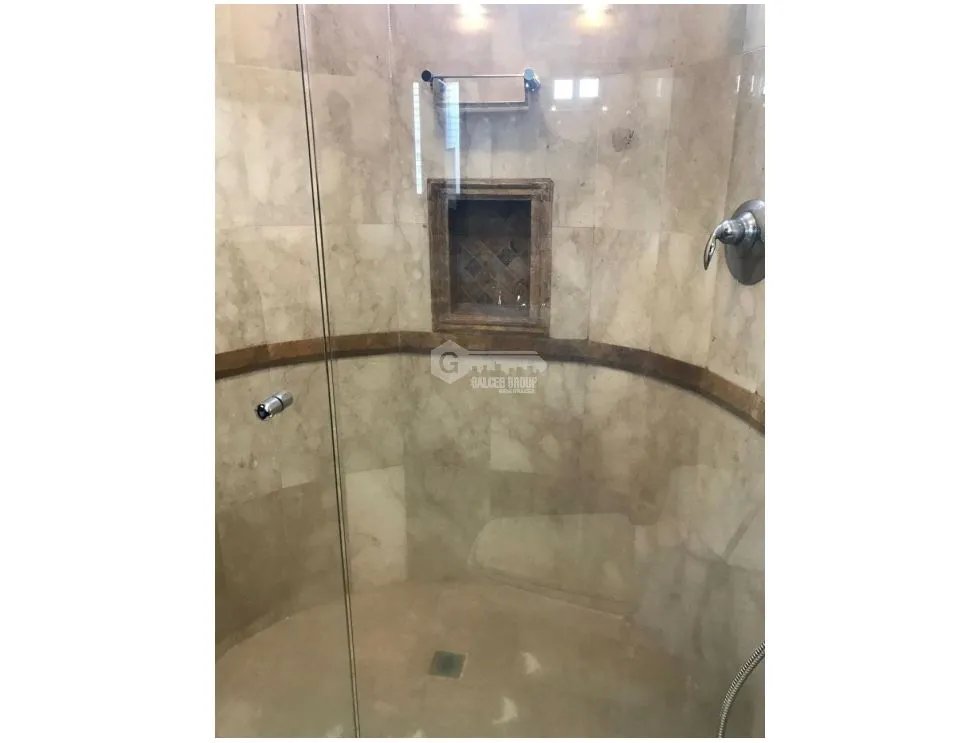 SE VENDE APARTAMENTO PH GOLDEN PALACE 354M 3 HABITACIONES 3 PARKING