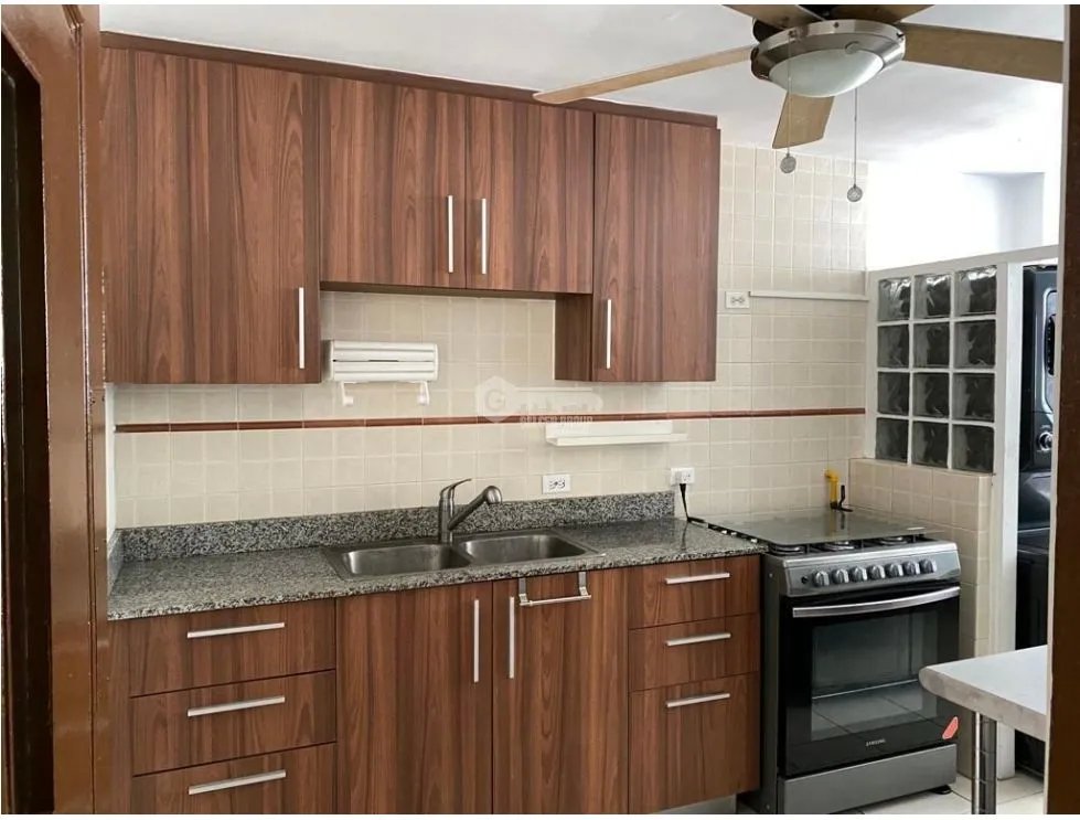SE VENDE APARTAMENTO PH TORRE MAR DEL SUR 2 HABITACIONES 2 PARKING