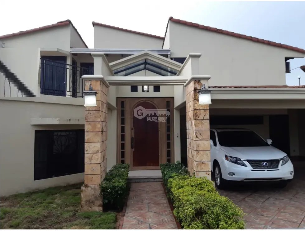 SE VENDE CASA ALTOS DE BETANIA DE 400M CON 3 HABITACION DE 2 NIVELES