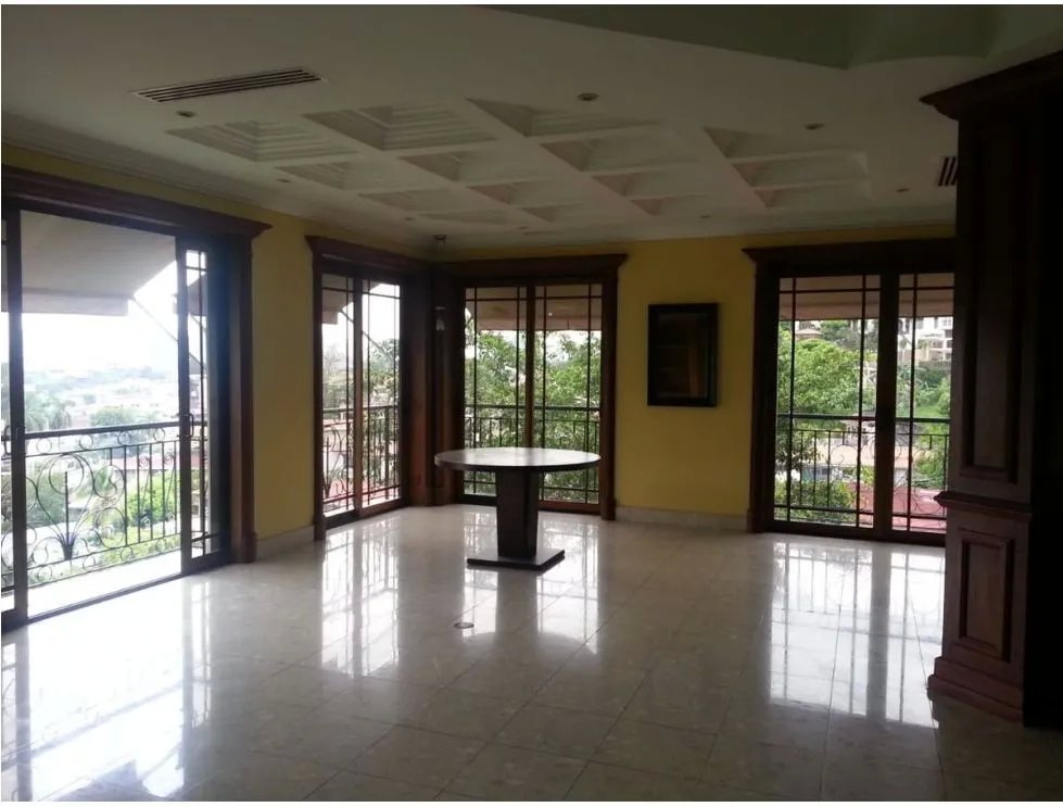 SE VENDE CASA ALTOS DE BETANIA DE 400M CON 3 HABITACION DE 2 NIVELES
