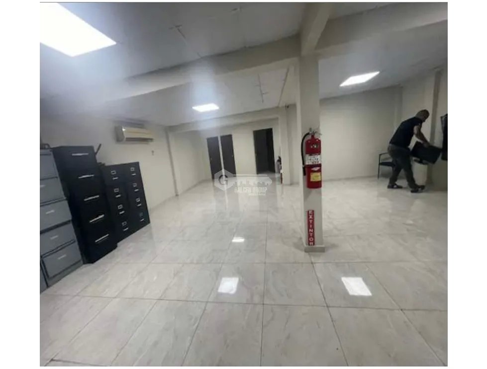 SE VENDE LOCAL COMERCIAL EN LA CHORRERA SOBRE AVENIDA LIBERTADOR