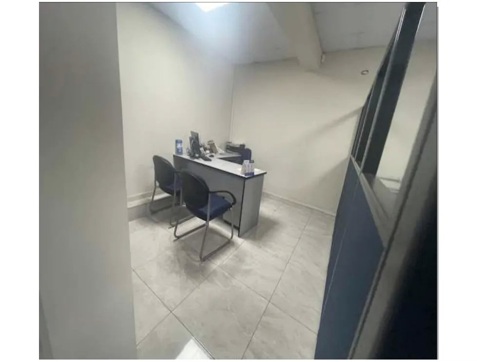 SE VENDE LOCAL COMERCIAL EN LA CHORRERA SOBRE AVENIDA LIBERTADOR