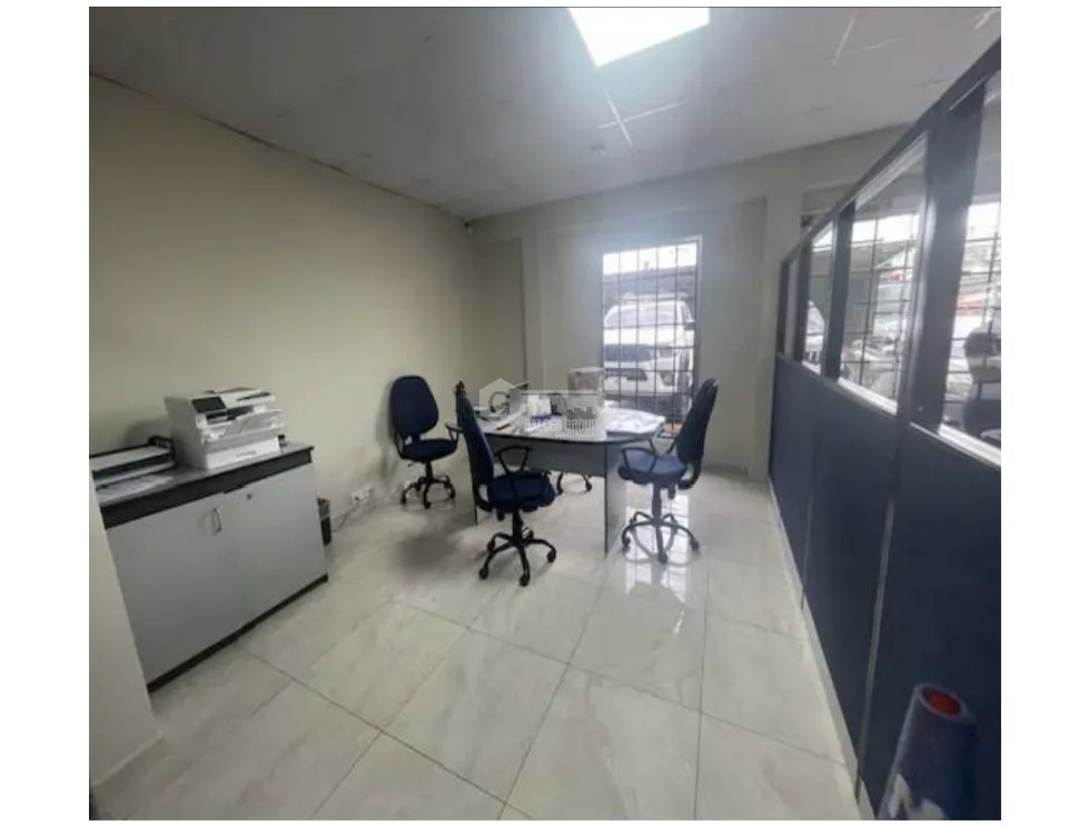SE VENDE LOCAL COMERCIAL EN LA CHORRERA SOBRE AVENIDA LIBERTADOR