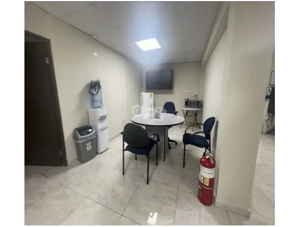 LOCAL / LA CHORRERA / 523M / AVENIDA LIBERTADOR / PLAZA COMERCIAL