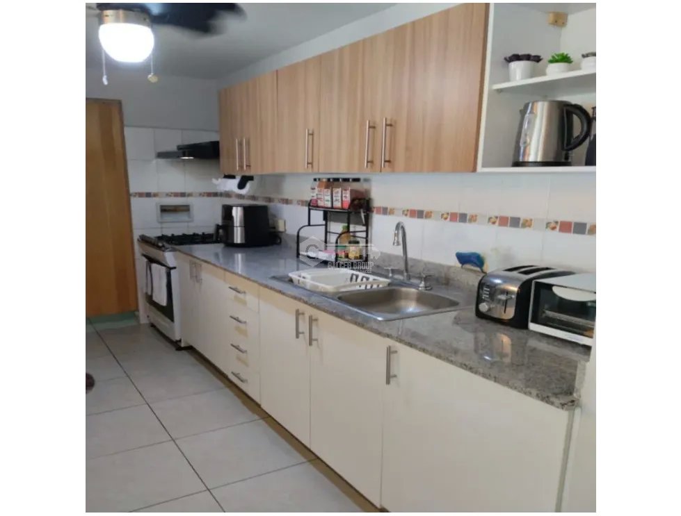 SE VENDE EN PARQUE LEFEVRE PH PRISMA 3 HABITACION CON BALCON