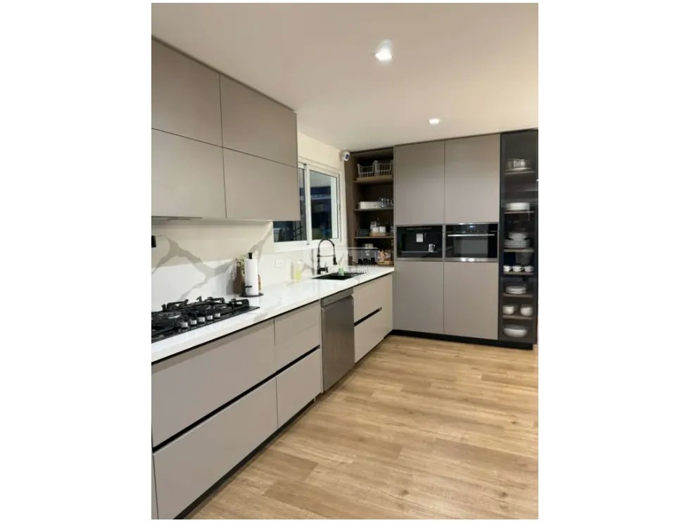 SE VENDE CASA EN VILLA LUCRE URB. ALTOS DE SAN RAFAEL CON PISCINA