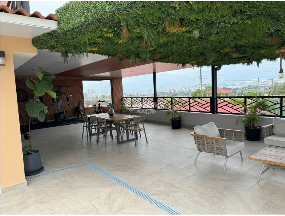 SE VENDE CASA EN VILLA LUCRE URB. ALTOS DE SAN RAFAEL CON PISCINA