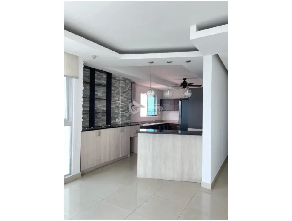 SE VENDE APARTAMENTO EN COCO DEL MAR PH THE VIEW CON VISTA PANORÁMICA
