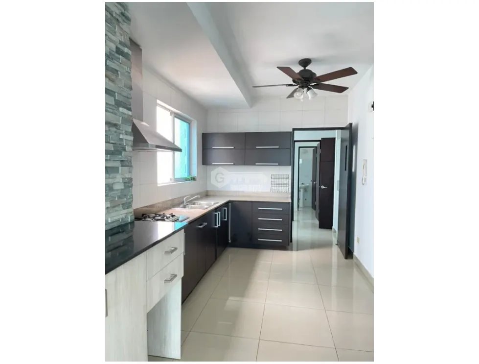 SE VENDE APARTAMENTO EN COCO DEL MAR PH THE VIEW CON VISTA PANORÁMICA