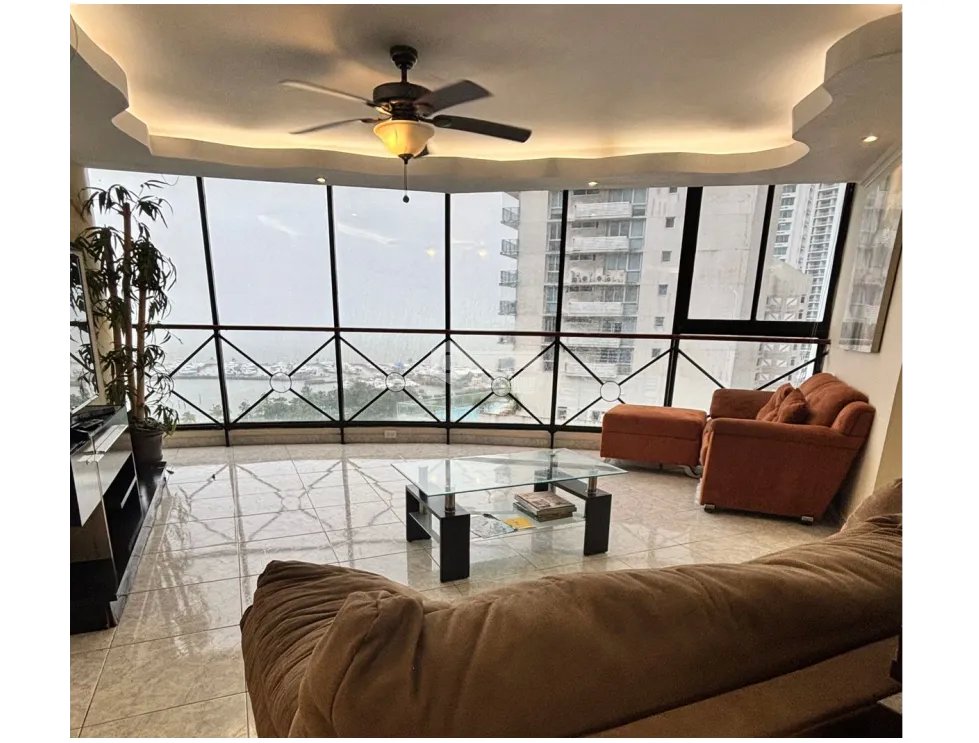 SE VENDE APARTAMENTO EN BELLA VISTA PH ROCA MAR CON VISTA AL MAR