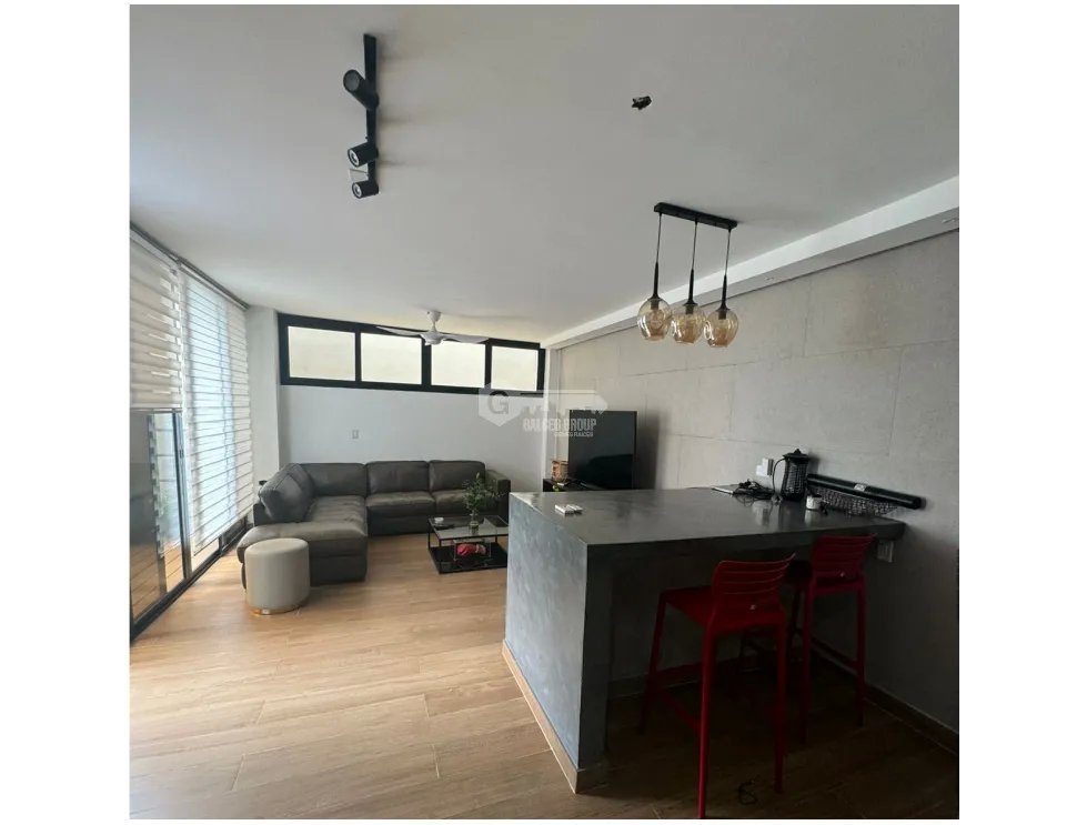 SE VENDE CASA EN BRISAS DEL GOLF PH AVENTURA DE 4 HABITACIONES Y PATIO
