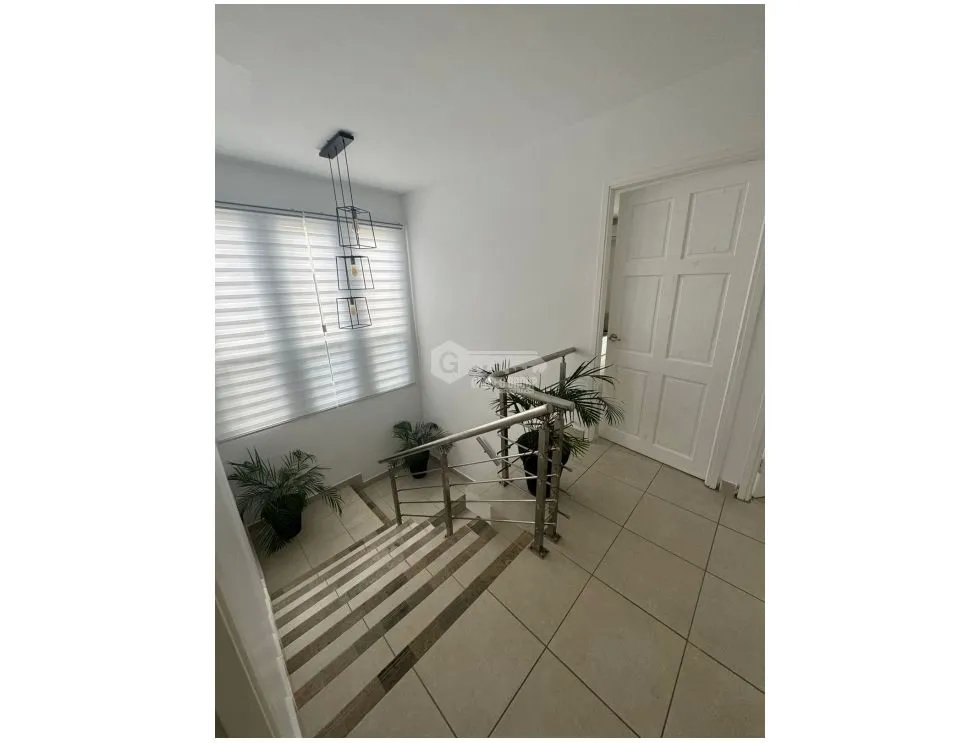 BRISAS DEL GOLF / PH AVENTURA / 180M / 4 HABITACIÓN / TERRAZA