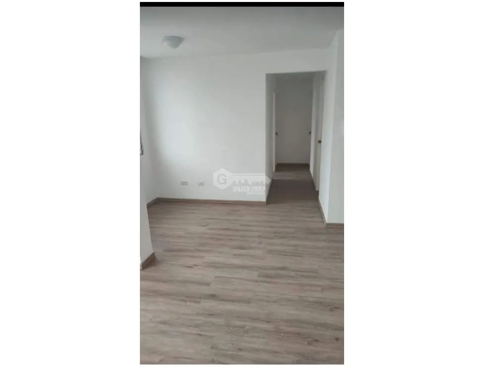 SE VENDE APARTAMENTO EN CONDADO DEL REY PH TORRES DE MILAN CON BALCON