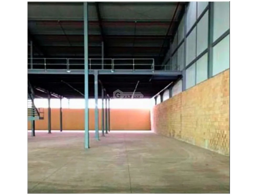 SE VENDE GALERA DE 1603M EN PARQUE INDUSTRIAL MILLA 8 CON MEZANINNE