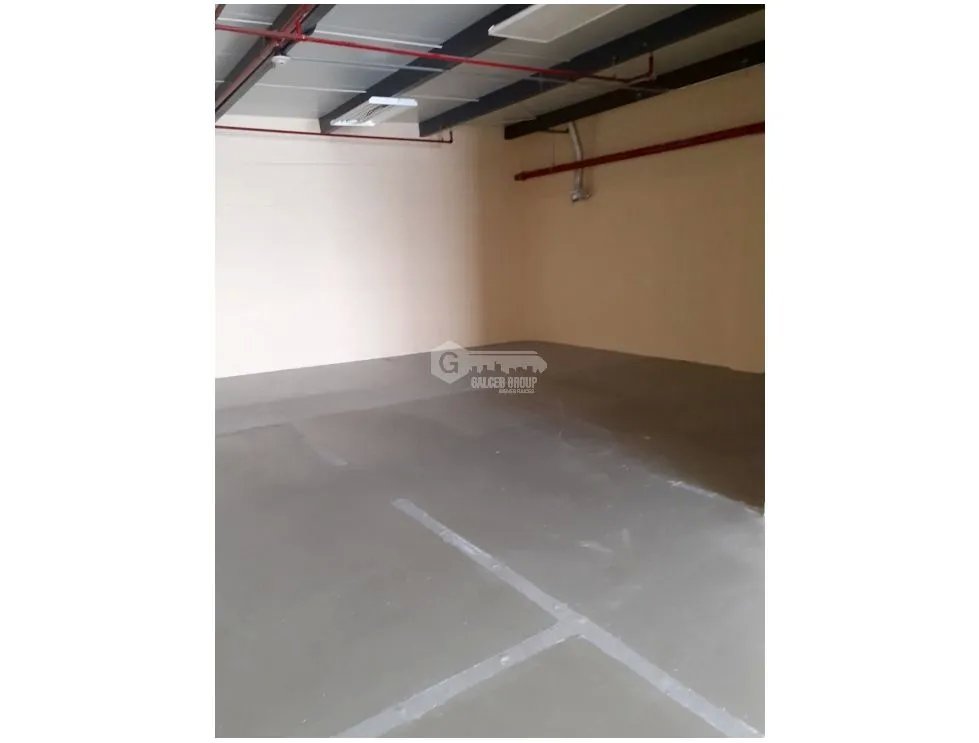Warehouse for sale in Calidonia