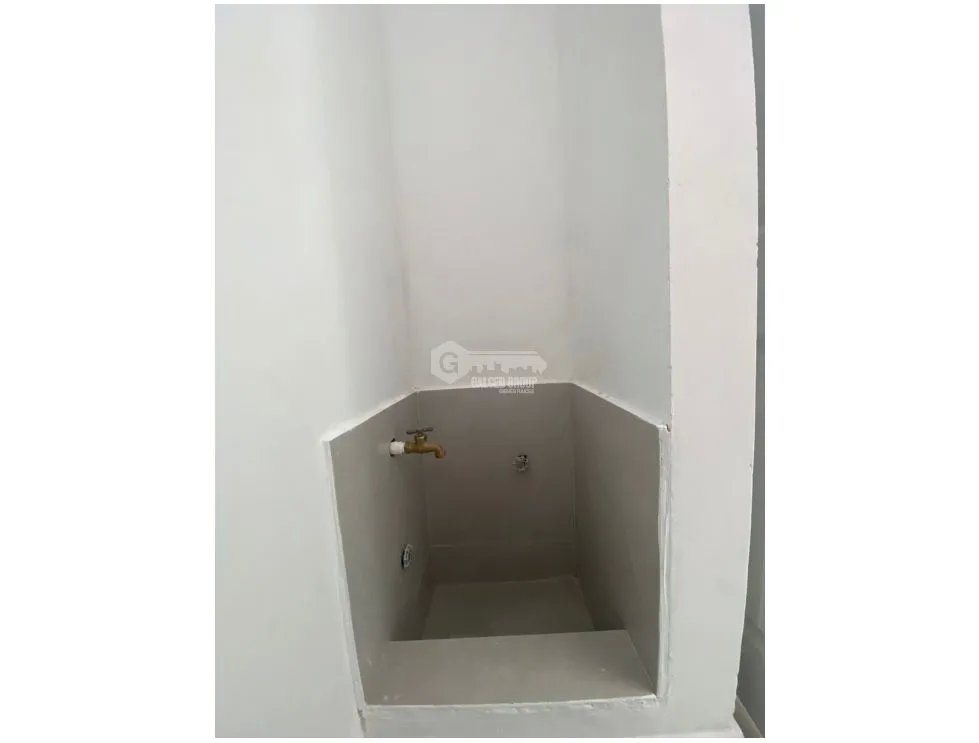 LOCAL / BELLA VISTA / 75M / SOBRE AVENIDA PRINCIPAL / A ESTRENAR