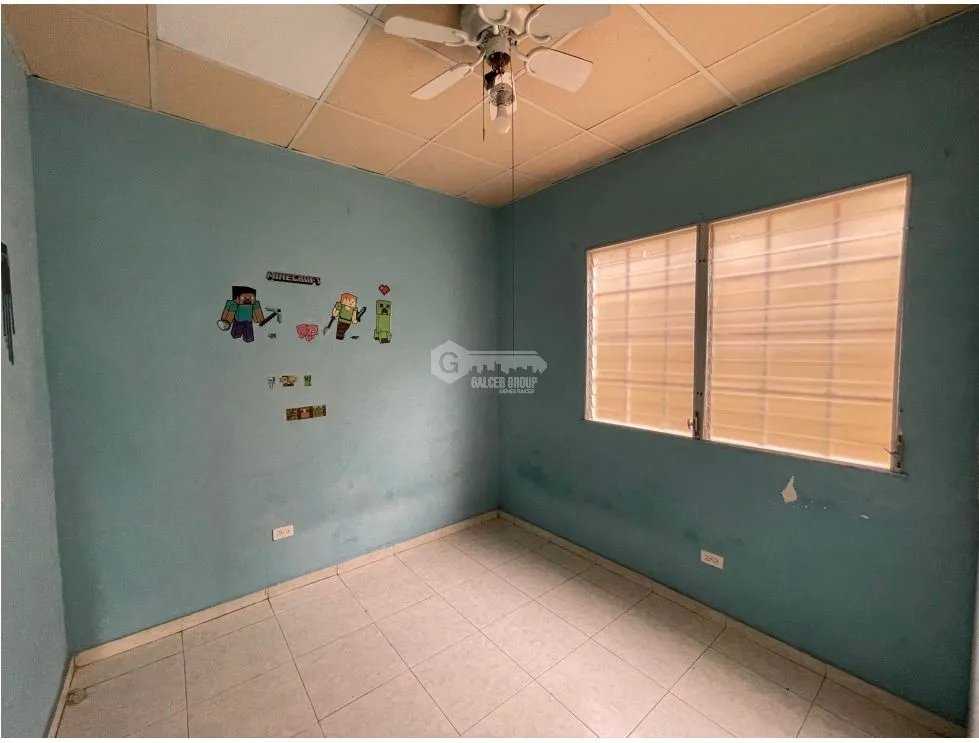 SE VENDE CASA EN PRADERAS DE SAN ANTONIO DE 3 HABITACIONES CON TERRAZA