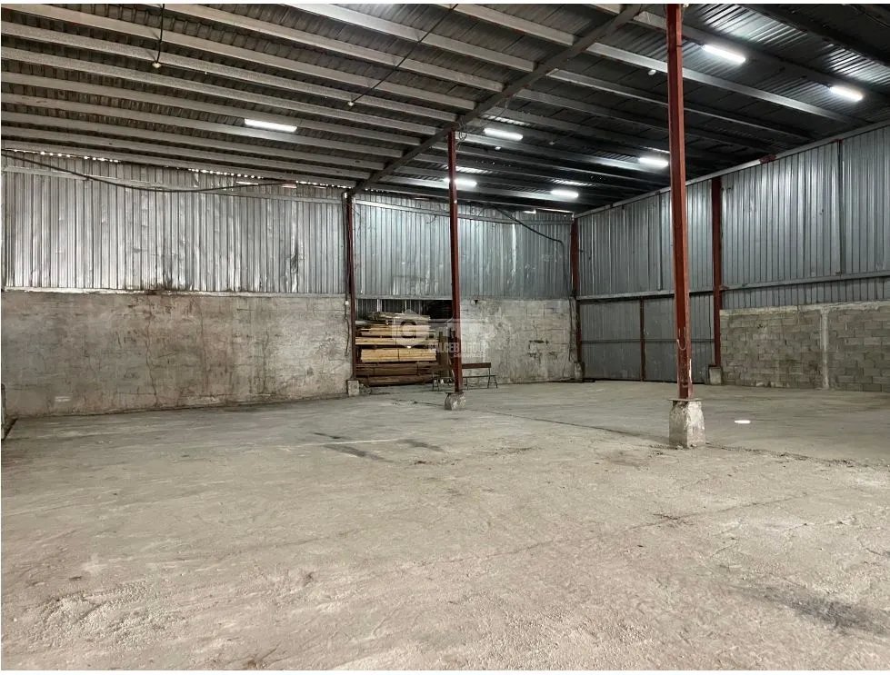 SE ALQUILA GALERA EN PARQUE INDUSTRIAL MAÑANITAS DE 561M CON TRIFASICA