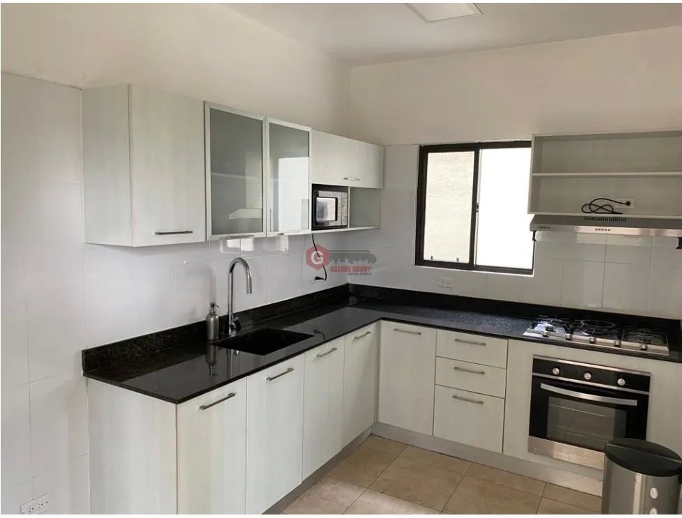 SE VENDE CASA EN LAS CUMBRES PH VISTAS DEL LAGO  340M DE 2 NIVELES