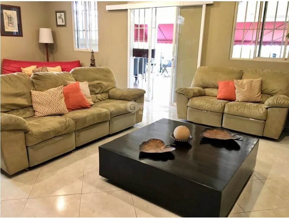 Single Family House for sale in La Alameda