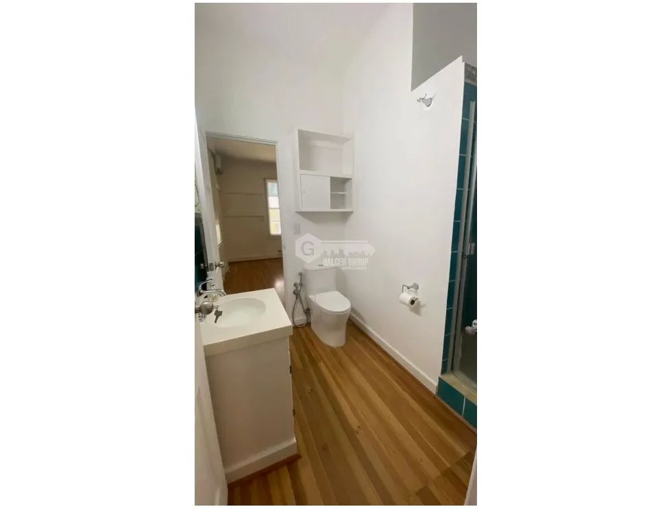 CLAYTON / ESTILO BUNGALAW / 1015M / 5 HABITACION / REFORMADA