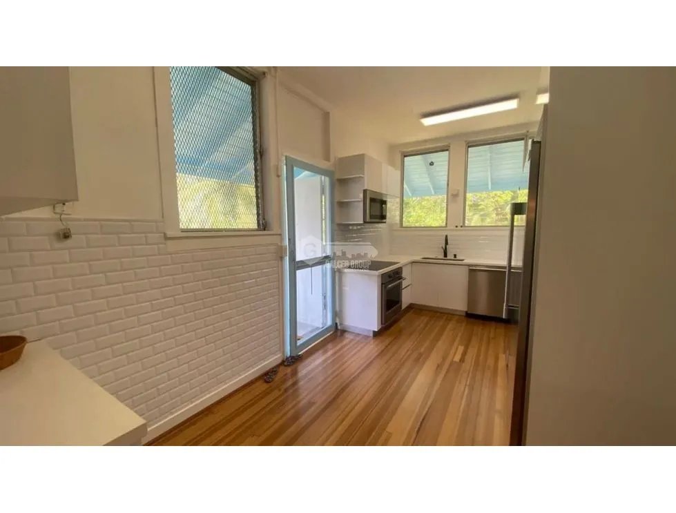 CLAYTON / ESTILO BUNGALAW / 1015M / 5 HABITACION / REFORMADA