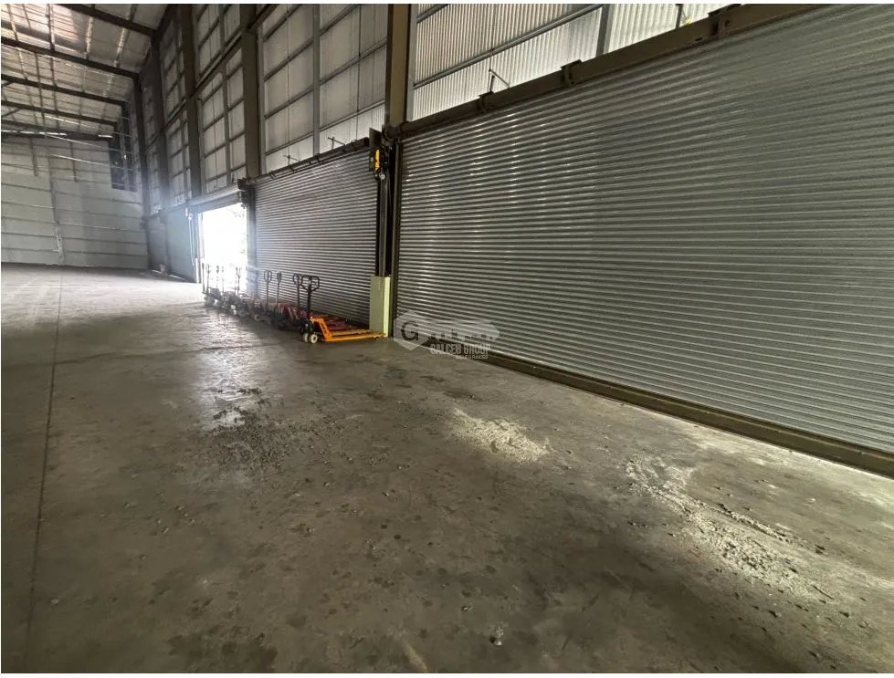 BODEGA EN LAS MAÑANITAS / USO COMERCIAL / 2738M /  PARQUE INDUSTRIAL