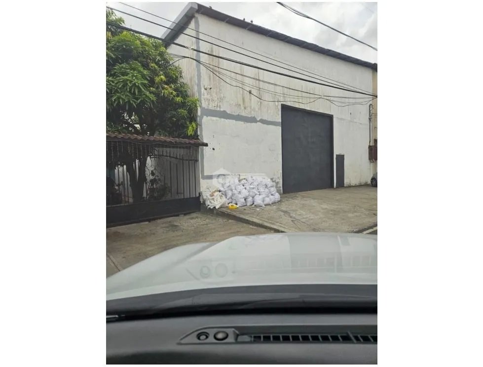 REMATE VENDO GALERA EN JUAN DIAZ AVALUO 500K, VENTA 360K  - 600m2