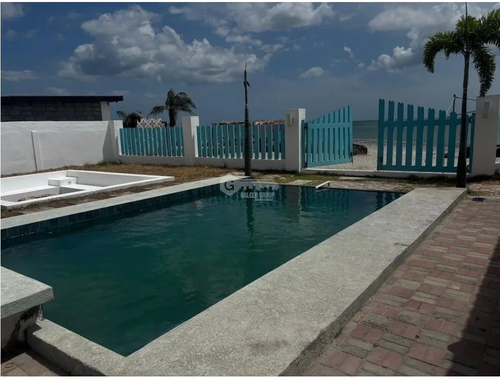 SE VENDE CASA FRENTE AL MAR 910M 2 HABITACIONES EN MALIBU CON PISICNA