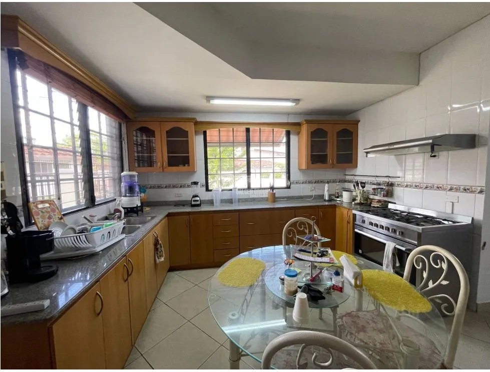 Single Family House for rent in Altos de Panama