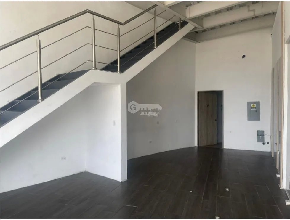 LOCAL / TUMBA MUERTO / MIDTOWN PLAZA / 110M / VACIO / PLANTA BAJA