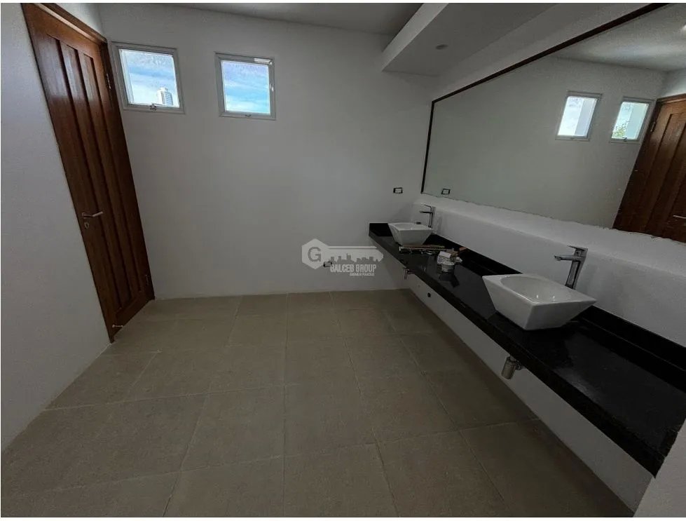 SE VENDE CASA EN COSTA DEL ESTE PH LAS MAGNOLIAS CON PISCINA