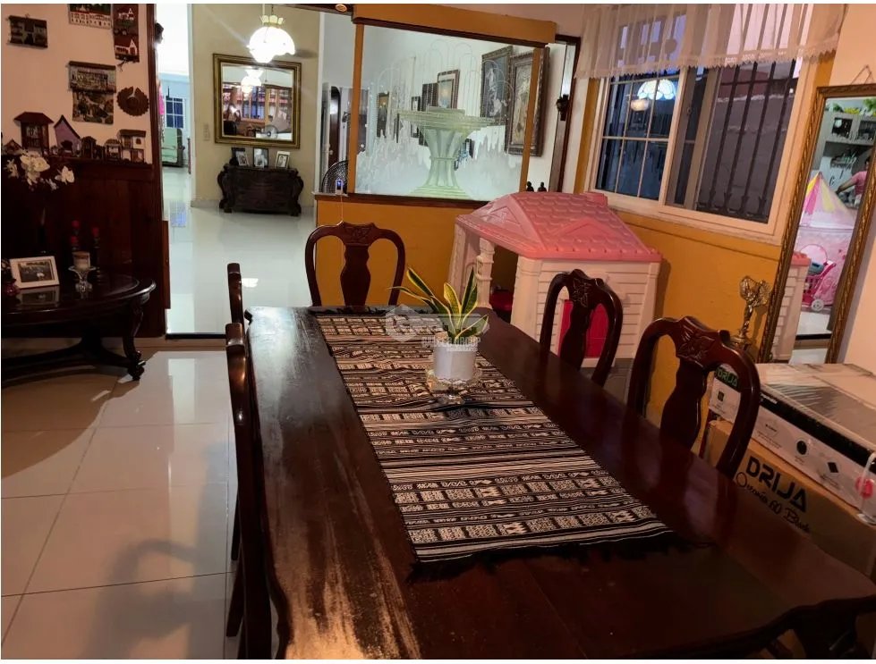 SE VENDE CASA DE 330M VILLA LUCRE A 1 CUADRA DE LA ESTACION DEL METRO