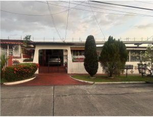 Single Family House for sale in Villa Lu...