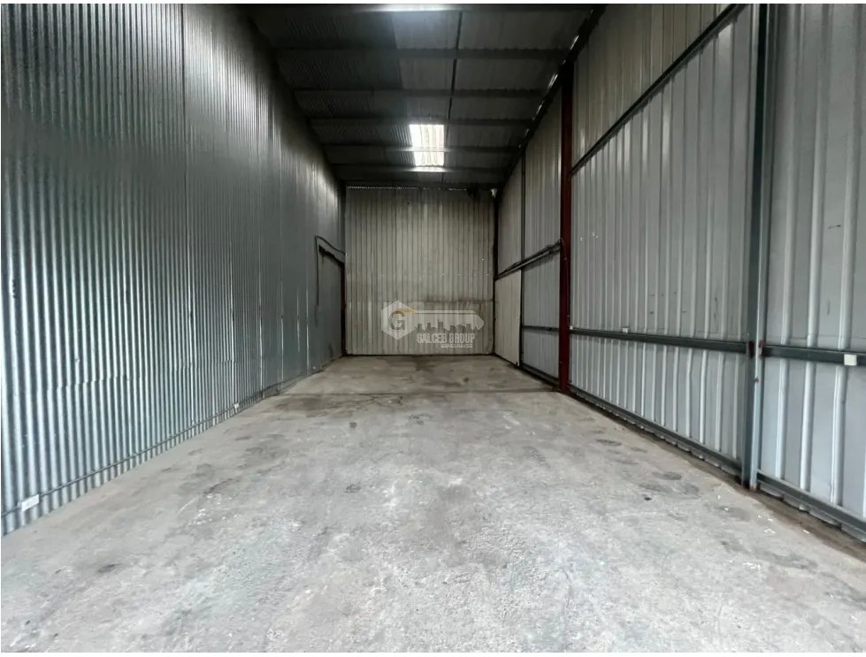 PARQUE INDUSTRIAL MAÑANITAS / 80M / 2 PARKING / ESPACIO AMPLIO